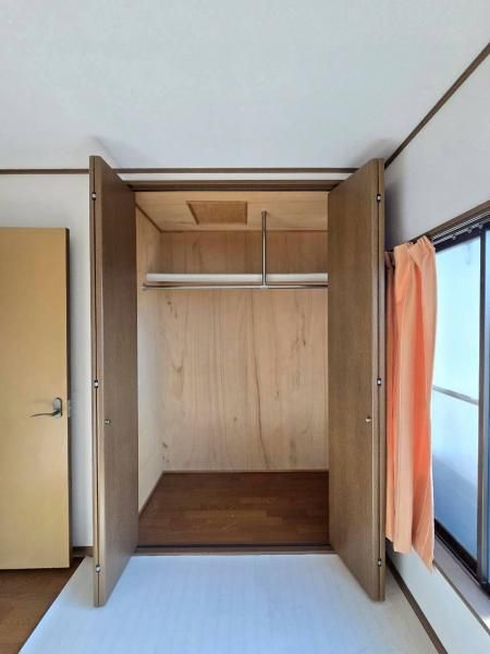 4LDK House for Sale in Kobe's Kita Ward with Mountain Views - Thumbnail 3