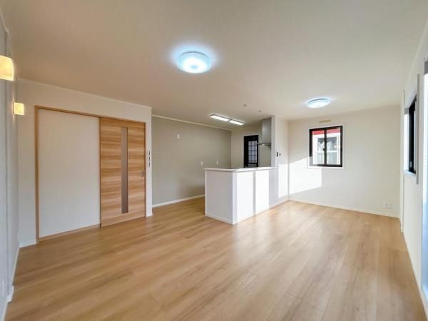 Renovated 5SLDK House in Himeji with Parking | 114.57 sqm - Thumbnail 4