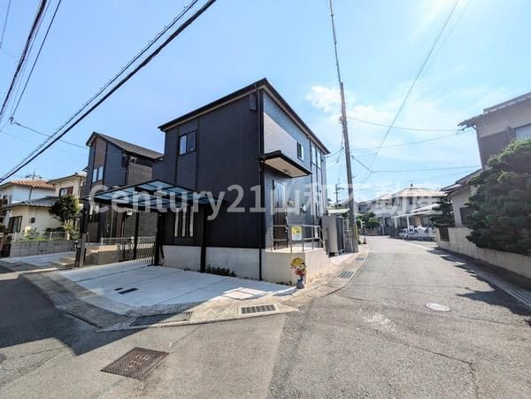 Modern 3LDK Detached House for Sale in Kameoka, Kyoto - Thumbnail 2