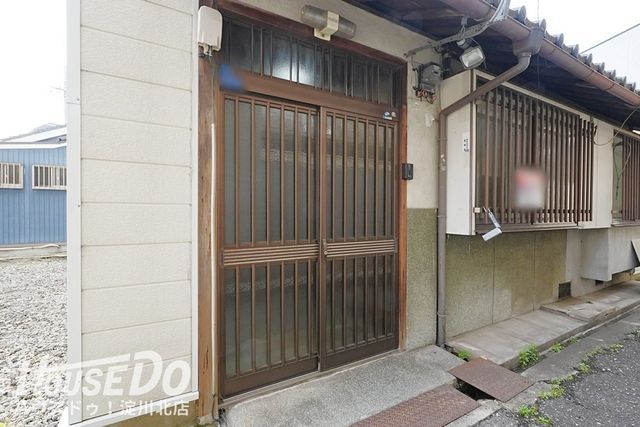 Renovated 5DK House for Sale Near Tsukamoto Station, Osaka - Thumbnail 4
