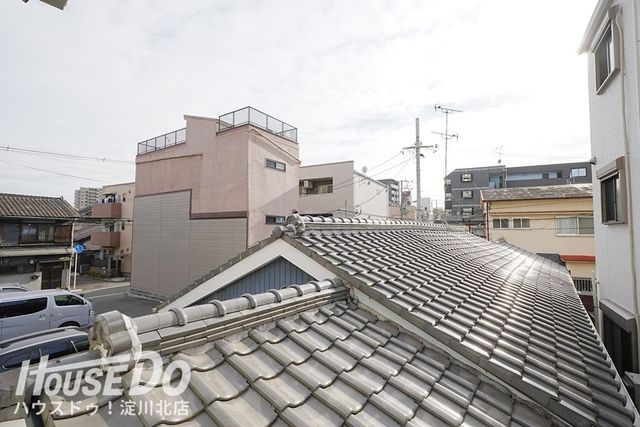 Renovated 5DK House for Sale Near Tsukamoto Station, Osaka - Thumbnail 2