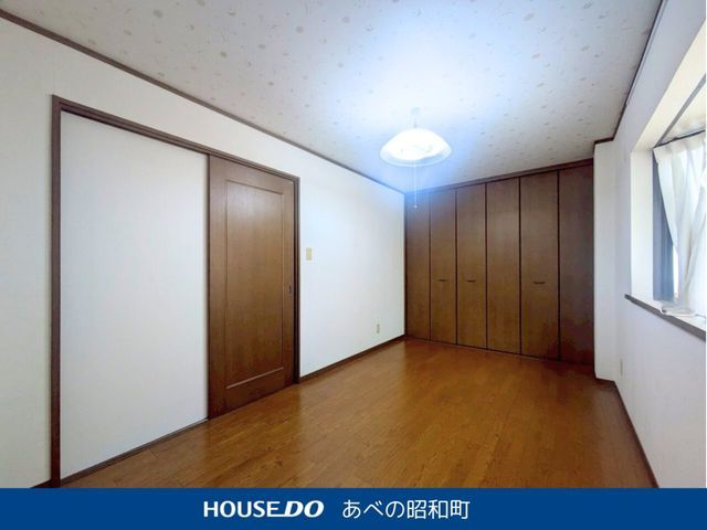 3LDK House with Solar Panels & 5 Car Parks in Osaka Suminoe - Thumbnail 3