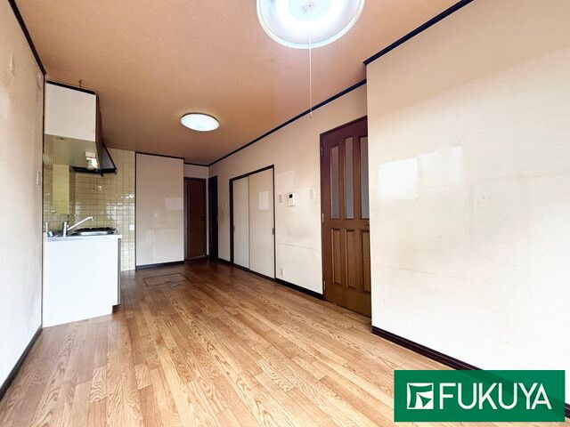 5LDK Steel-Frame House for Sale in Yao, Osaka - Thumbnail 3