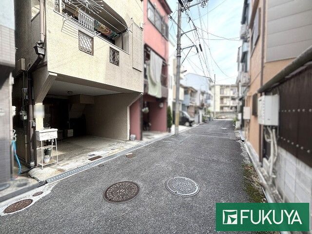 4DK Detached House for Sale in Neyagawa, Osaka - Thumbnail 2