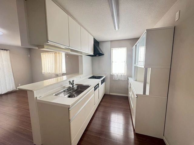 4LDK Detached House in Kadoma City, Osaka - 115.96 sqm - Thumbnail 4