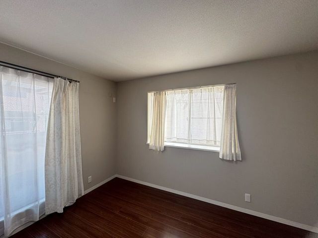 4LDK Detached House in Kadoma City, Osaka - 115.96 sqm - Thumbnail 2