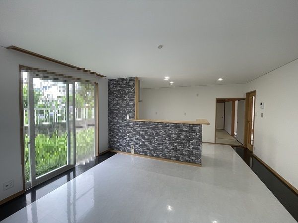 Renovated 4LDK House in Kobe Nishi Ward | 227.86 sqm | Near Sakae Station - Thumbnail 2
