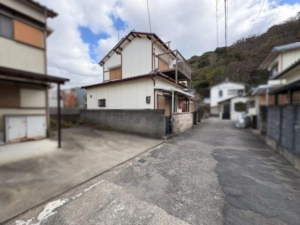 5DK Detached House for Sale in Kimiidera, Wakayama City - Thumbnail 3