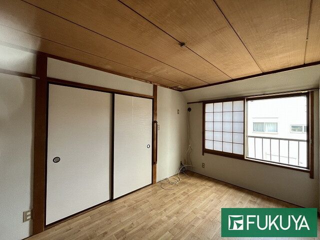 Renovated 3-Story Corner House Near Maya Station, Kobe - Thumbnail 4