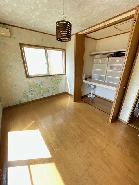 5LDK Detached House with Large Garden near Chuo Station, Osaka - Thumbnail 2
