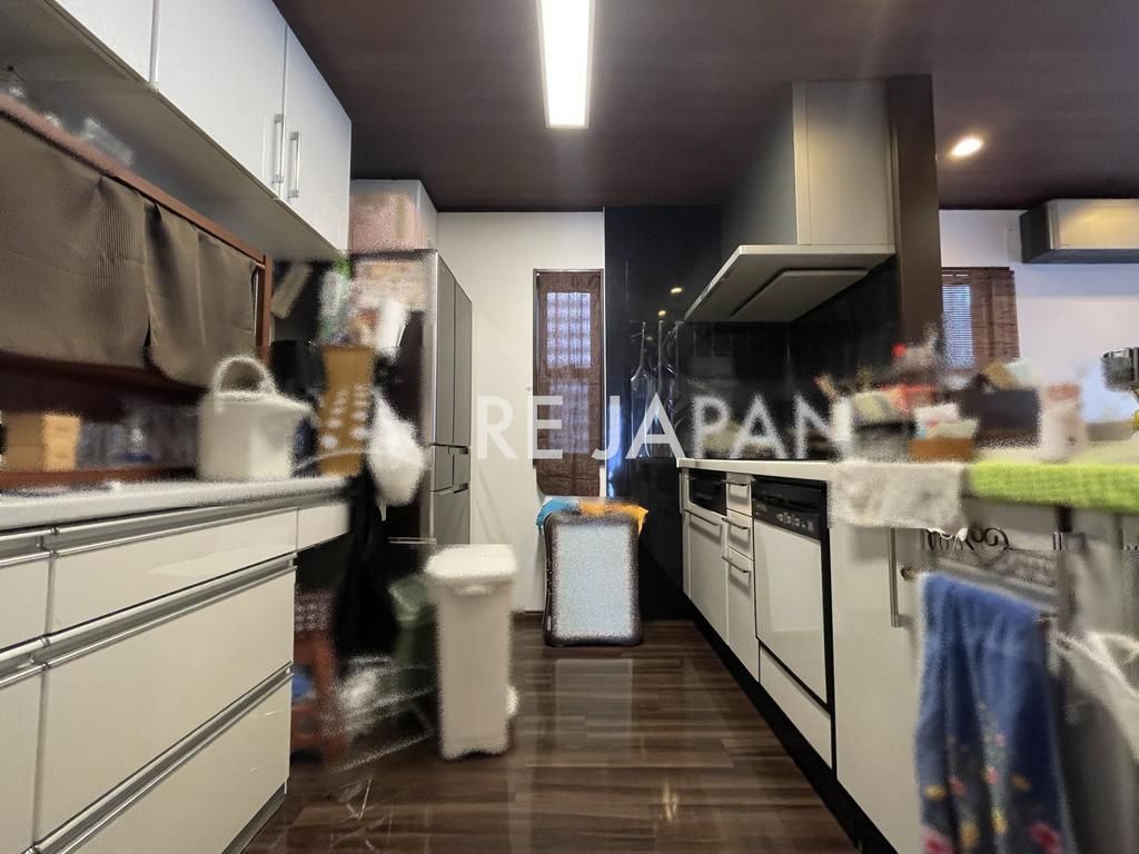 Renovated 3LDK House for Sale in Higashiosaka, Osaka - Thumbnail 4