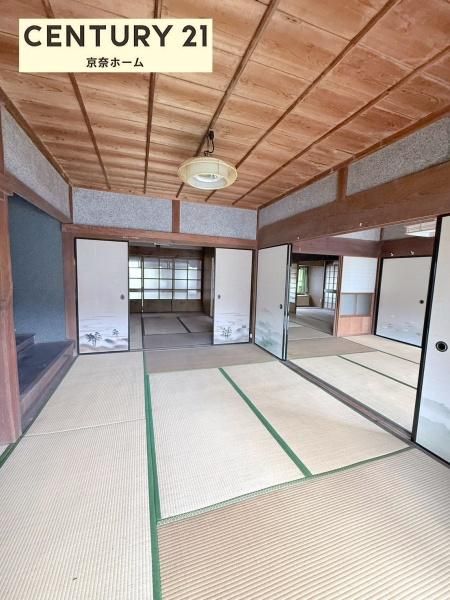 Over 100-Year-Old Kominka in Nara with 432sqm Land - Thumbnail 3
