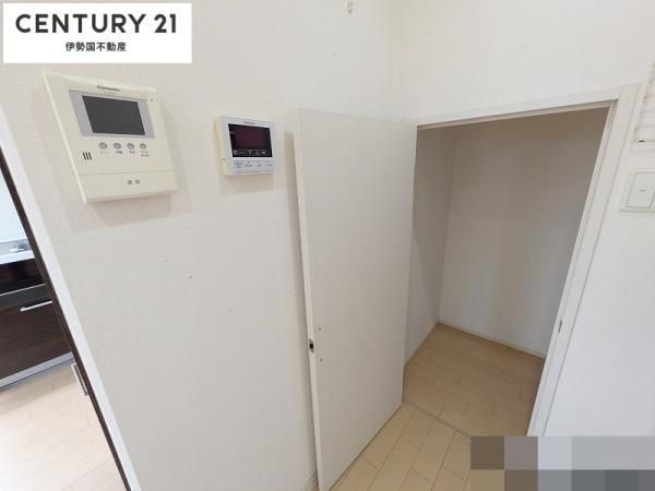 3LDK House for Sale in Yokkaichi, Mie - 93.67sqm - Thumbnail 4