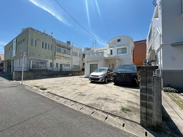 RC Detached House with 10+ Parking Spaces in Naha Shintoshin - Thumbnail 2