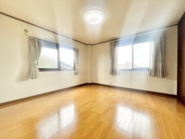 4DK House for Sale in Sakai Ward, Osaka - 101.71 sqm - Thumbnail 3