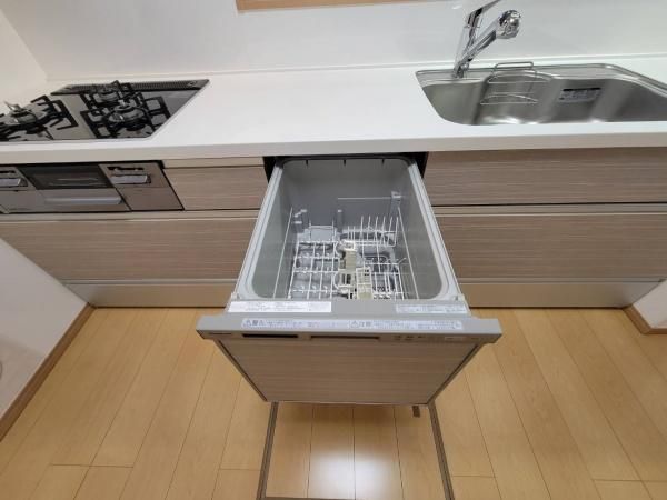 Renovated 4LDK House for Sale Near Hateno Station, Higashi-Osaka - Thumbnail 4