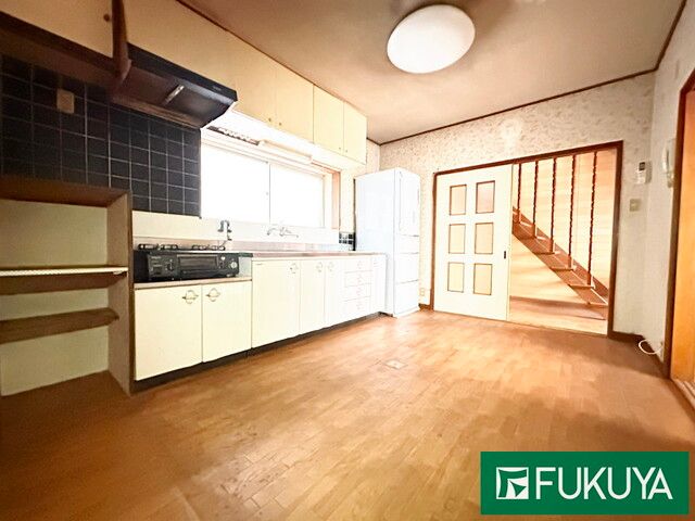 5-Bedroom Wooden House for Sale in Higashi-Osaka, Osaka - Thumbnail 4