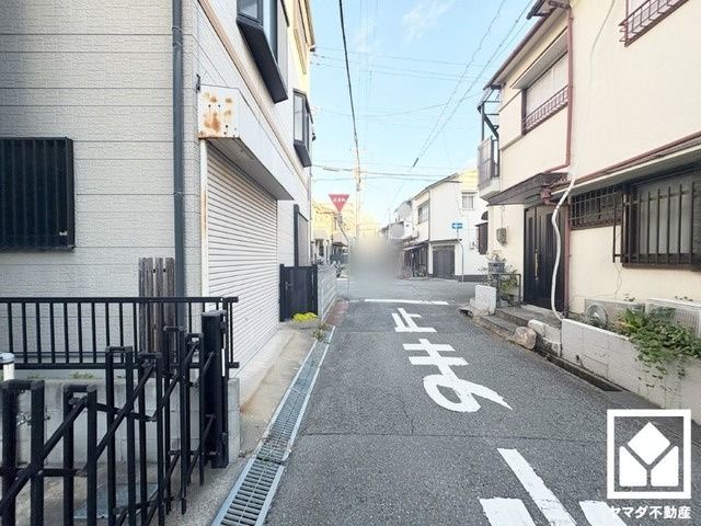 Renovated 4LDK House for Sale in Amagasaki, Hyogo - Thumbnail 2