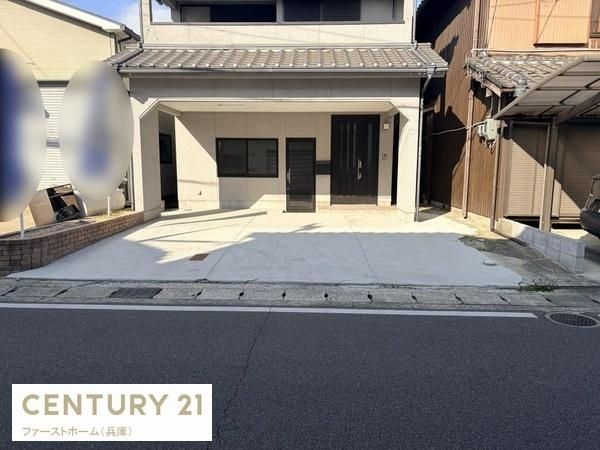 Renovated 3LDK House near Nishishikama Station, Himeji - Thumbnail 3