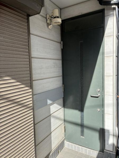 3-Story 2DK Wooden House for Sale in Kobe Hyogo-ku - Thumbnail 2