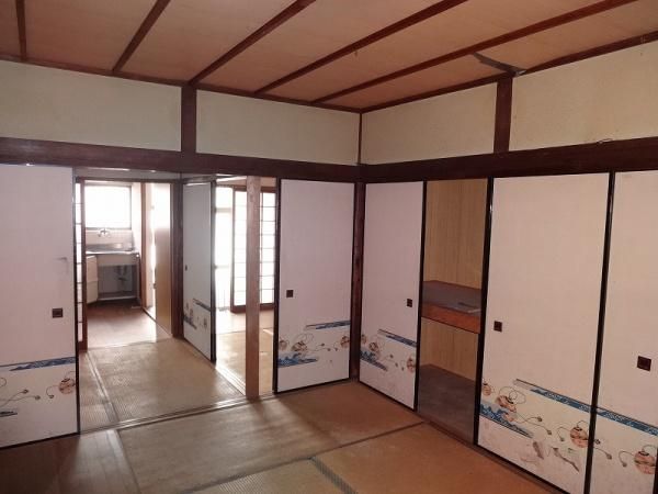 Renovated 5SK Terrace House for Sale in Amagasaki, Hyogo - Thumbnail 3