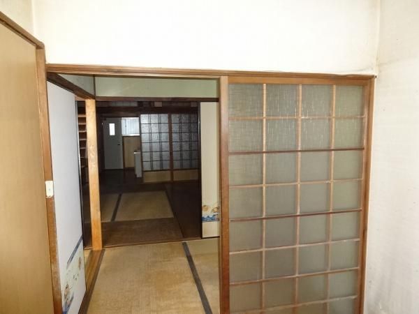 Renovated 5SK Terrace House for Sale in Amagasaki, Hyogo - Thumbnail 4