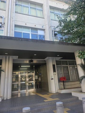 3DK House for Sale in Higashiyodogawa, Osaka - 12 Min Walk to Awaji Station - Thumbnail 2