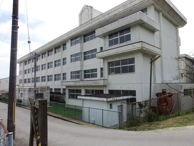 4LDK Family Home with Walk-in Closet in Himeji, Hyogo - Thumbnail 3