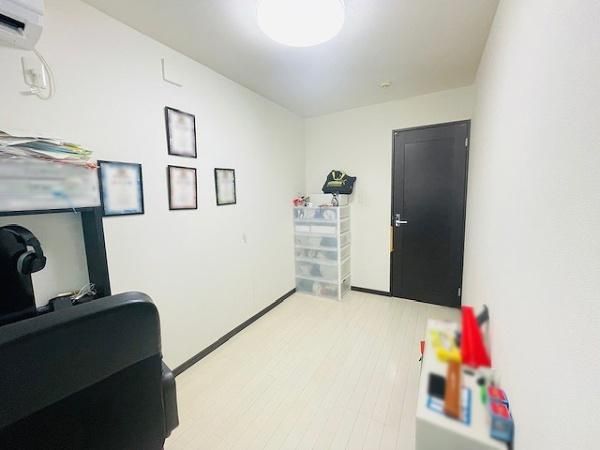4LDK House for Sale in Higashiyodogawa-ku, Osaka - Thumbnail 4