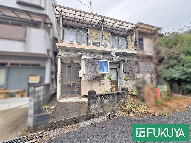 6DK Terrace House for Sale in Daito City, Osaka - Thumbnail 2