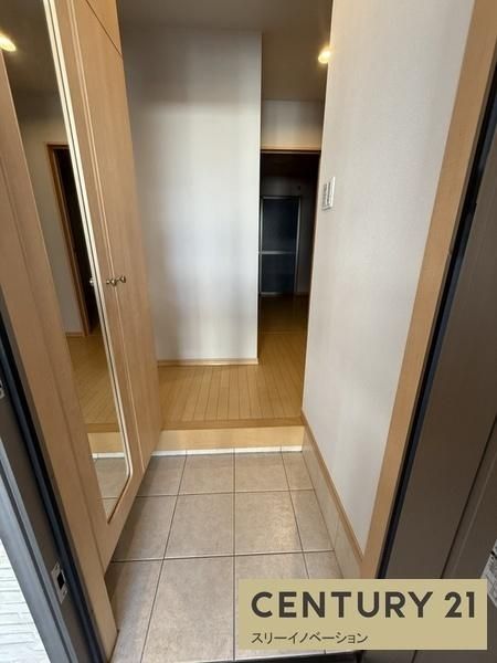 Renovated 3LDK Detached House for Sale in Taisho Ward, Osaka - Thumbnail 4