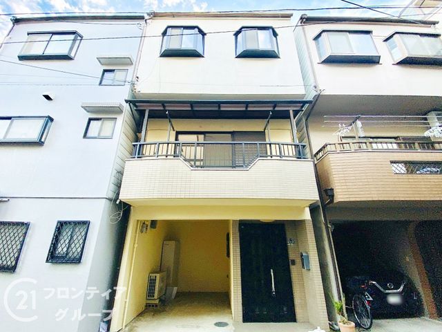3LDK Detached House for Sale in Kadoma, Osaka - Thumbnail 2