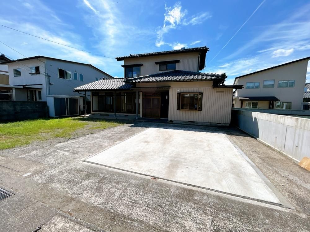 Renovated 4SLDK House in Katsuyama, Fukui | Move-in Ready - Thumbnail 2
