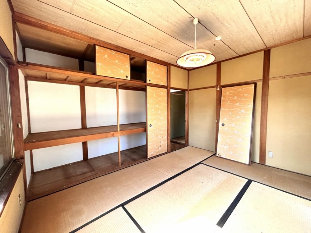 5DK Detached House for Sale in Sumoto City, Hyogo - Thumbnail 3