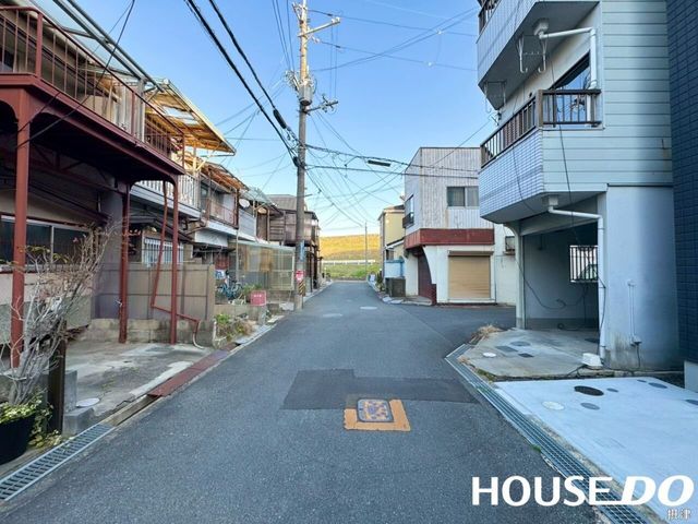 3DK Detached House for Sale in Settsu City, Osaka - Thumbnail 2