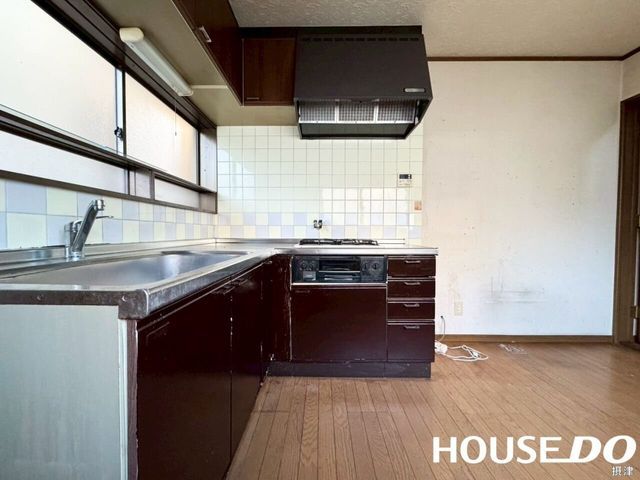 3DK Detached House for Sale in Settsu City, Osaka - Thumbnail 4