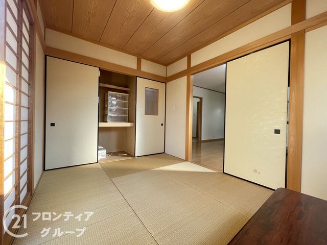 4LDK Detached House for Sale in Sakai, Osaka - Move-in Ready - Thumbnail 3
