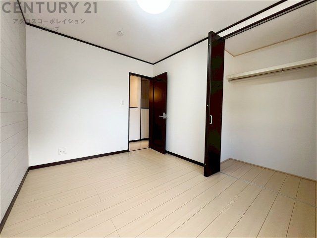 Renovated 4LDK House for Sale in Amagasaki, Hyogo - Thumbnail 4