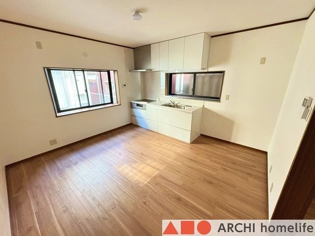 4LDK Renovated House near Nishishikama Station, Himeji - Thumbnail 3