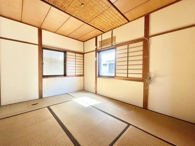 5DK Detached House for Sale Near Senrioka Station, Ibaraki, Osaka - Thumbnail 4