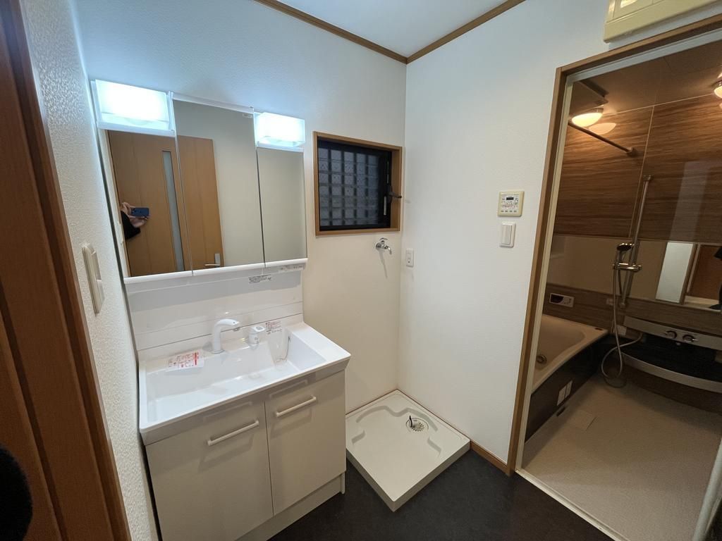 4LDK Steel-Frame House for Sale in Suminoe Ward, Osaka - Thumbnail 3