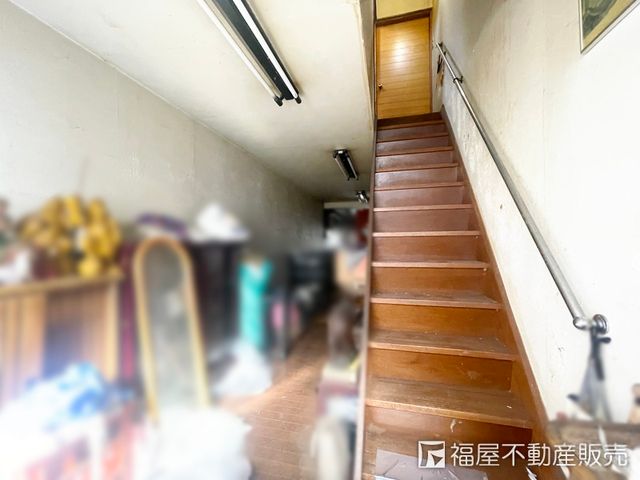 2DK Townhouse for Sale in Higashinari-ku, Osaka - Thumbnail 2