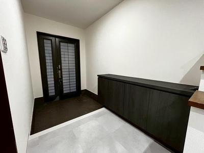 5LDK House for Sale in Suminoe-ku, Osaka - 162.69m², Renovated 2025 — Front_door, Naniwa, Osaka