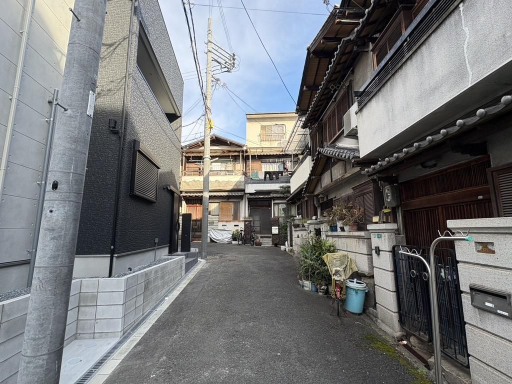 1978 Wooden 3DK House for Sale in Abeno, Osaka - Thumbnail 2