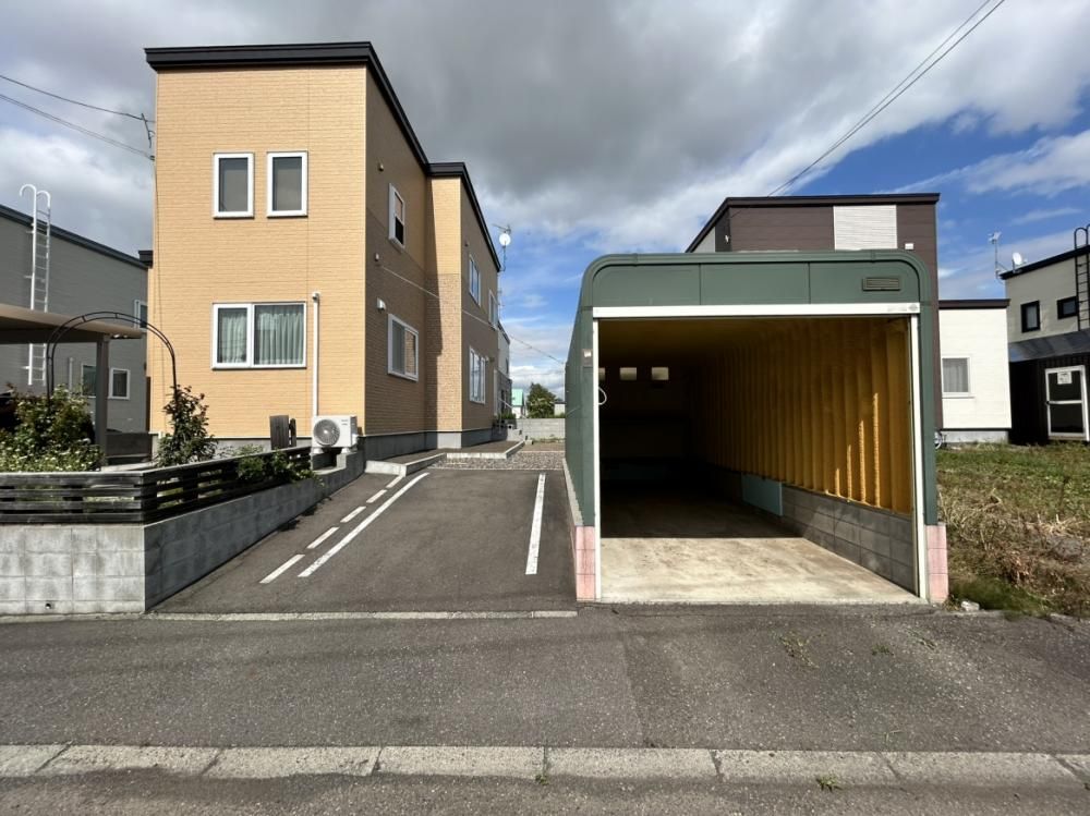 4LDK Detached House for Sale in Iwamizawa, Hokkaido - Thumbnail 2
