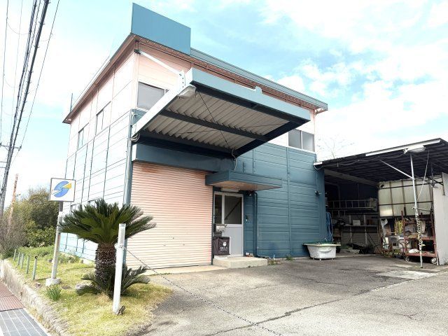 Office & Warehouse for Sale in Kobe Nishi Ward with Solar Panels - Image 1