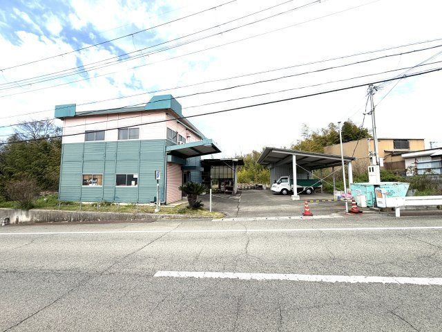 Office & Warehouse for Sale in Kobe Nishi Ward with Solar Panels - Thumbnail 2