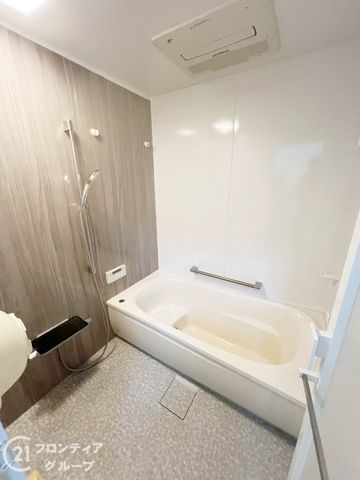 Modern 3SLDK House for Sale in Nishiyodogawa, Osaka - Thumbnail 4