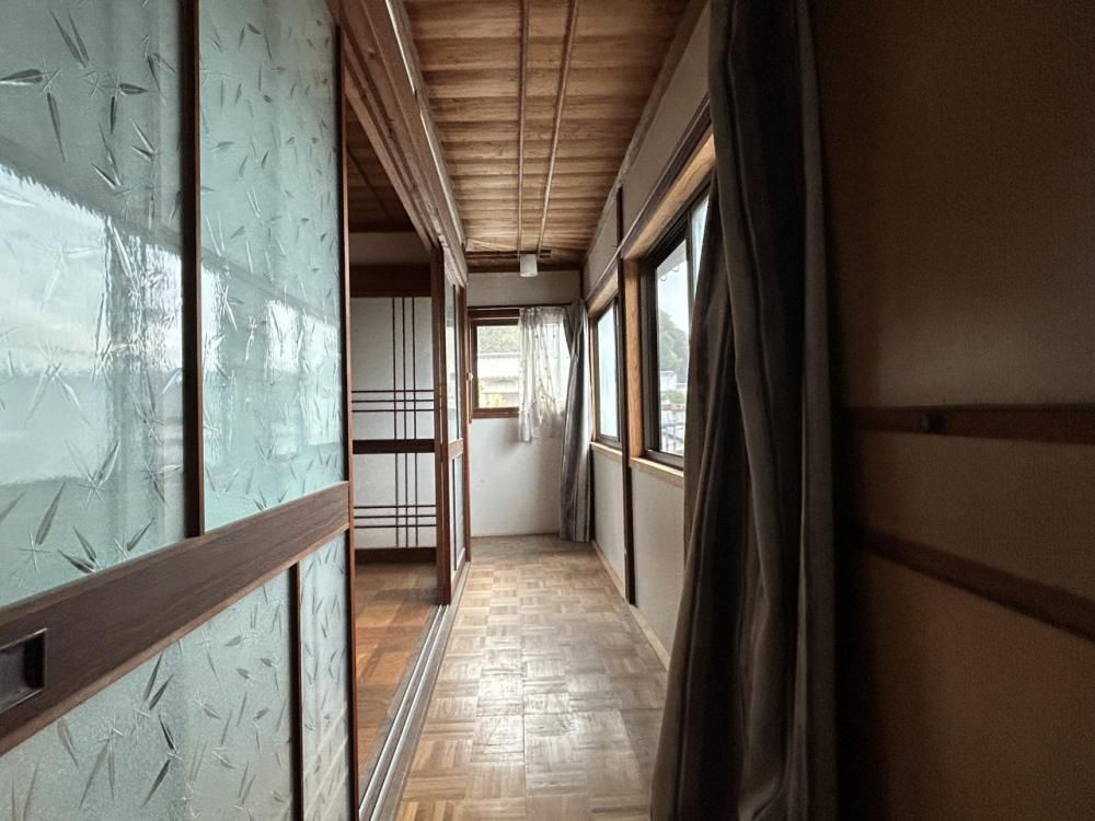 8K House on 1264 sqm Land with Sea Views in Kitsuki, Oita - Thumbnail 3