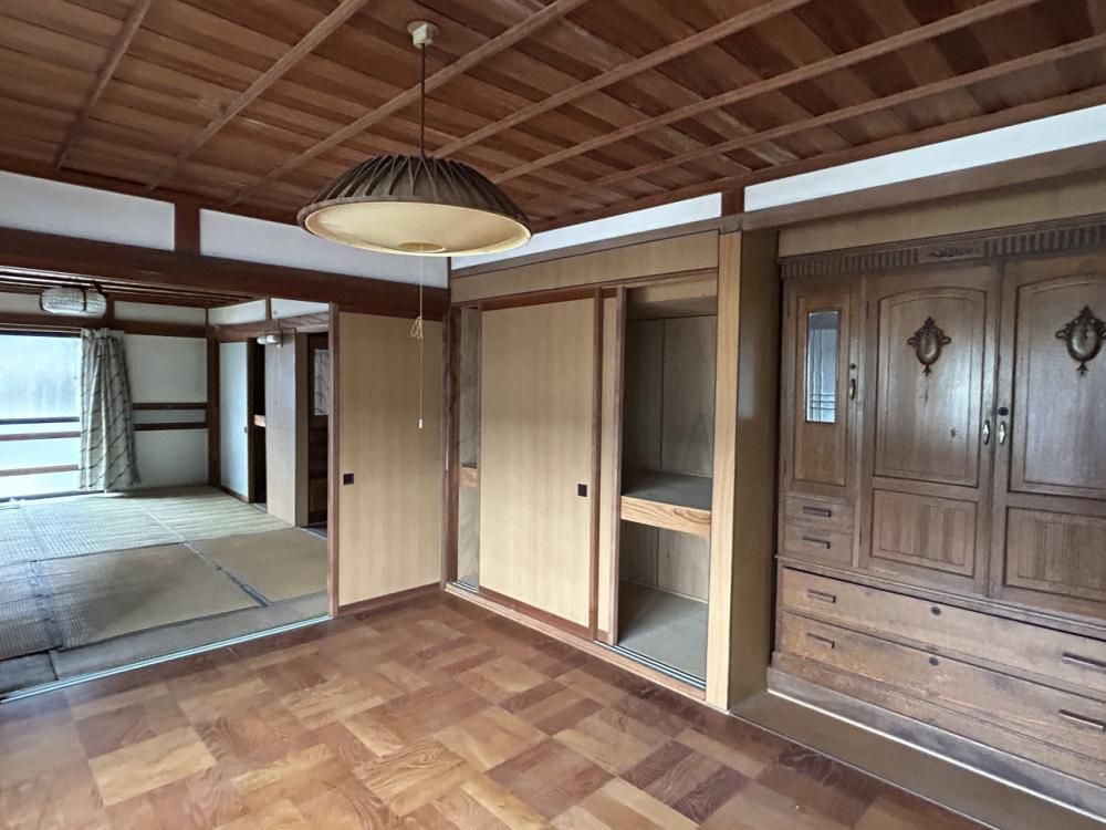 8K House on 1264 sqm Land with Sea Views in Kitsuki, Oita - Thumbnail 2